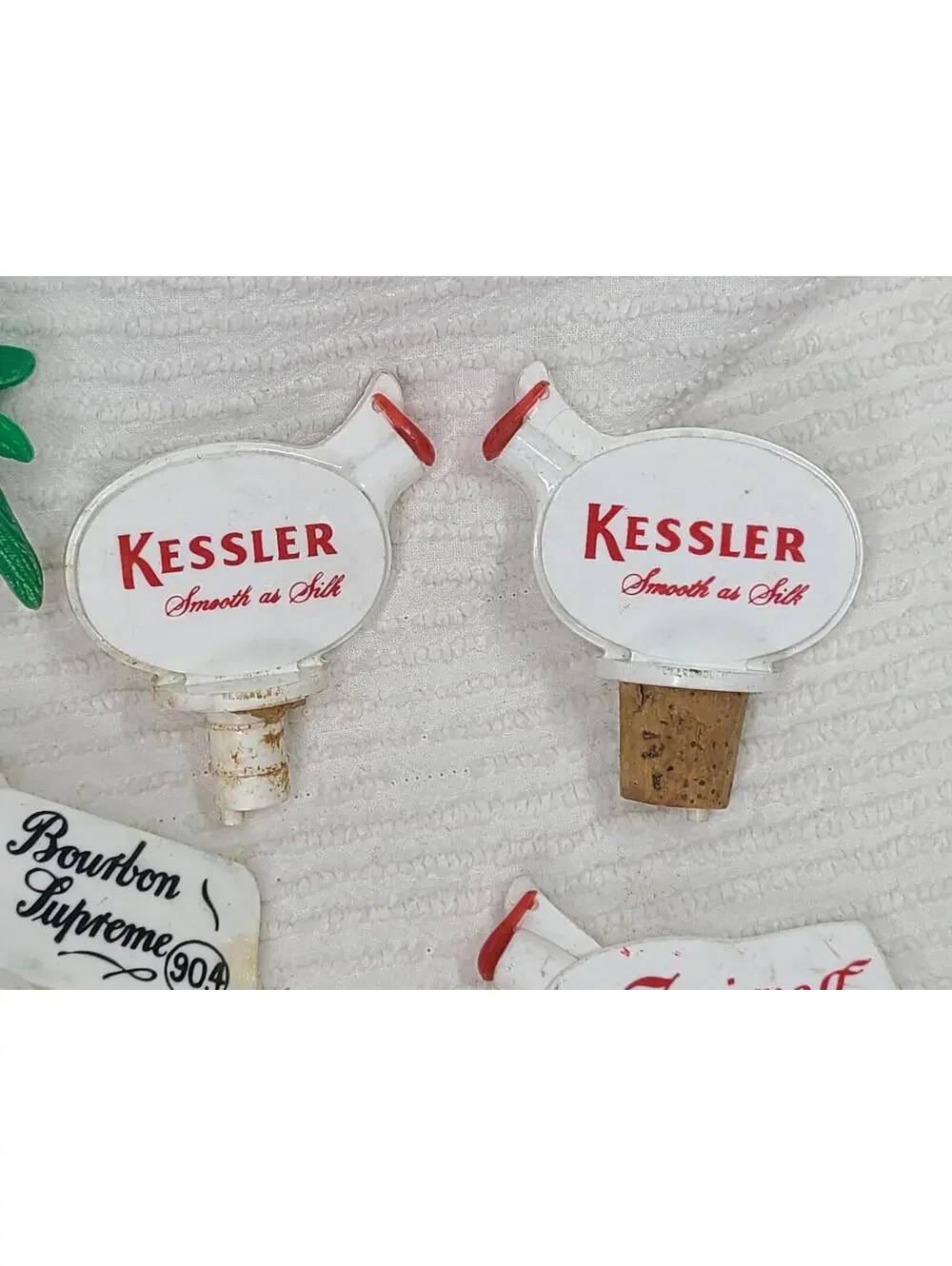 8 Pc Vtg Liquor Pour Spouts 60s 70s Barware Retro Bottle Seagram Smirnoff Parrot